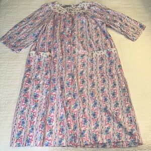 Vintage Vandemere Large Girls Pajama Gown Flannel Pearl Snap